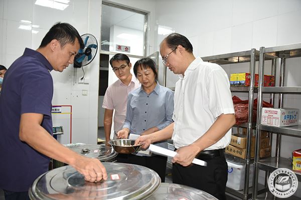 1.赵副院长带队检查食品安全.JPG